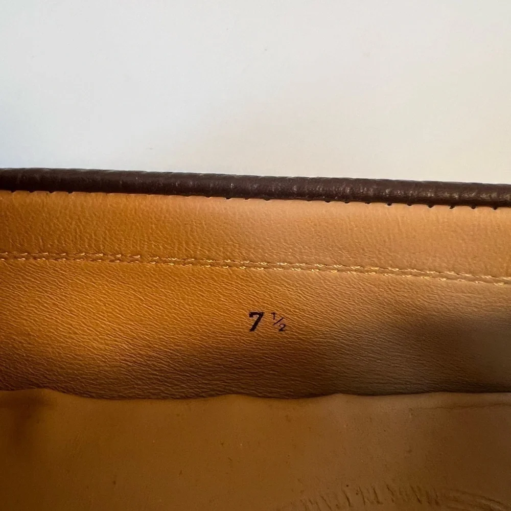 - Tod’s Men’s Loafers. Very Good Condition. Size 7.5